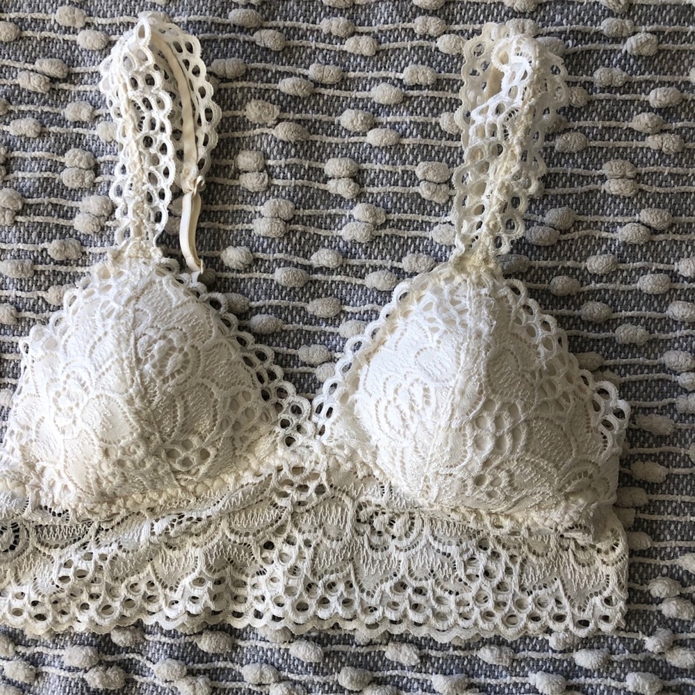 Aerie M bralette never worn white lace